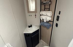 2024 Prime Time RV Avenger LE 24BHSLE
