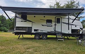 2022 Tracer 24DBS RV rental photo 28