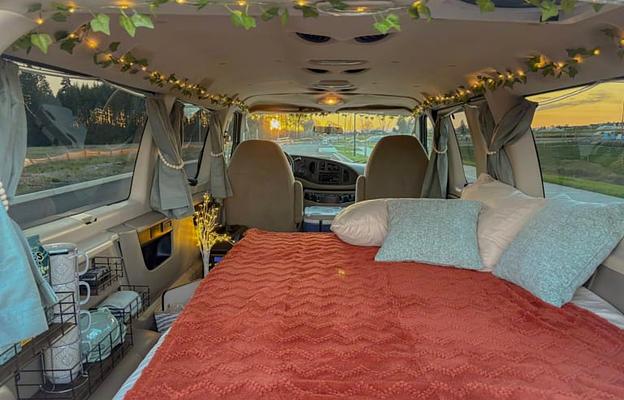Rainforest Roamer - Cozy Cabin On Wheels