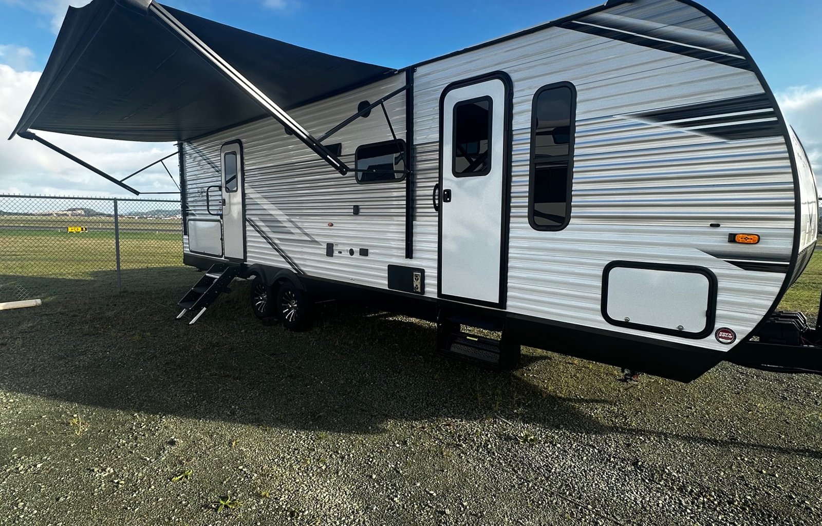 Roaming Retreat: Explore with Comfort!