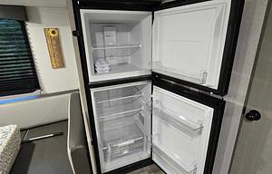Brand New Viking, Spacious and Clean "The Beehive"