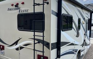 2015 Thor Motor Coach Freedom Elite 23H