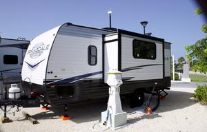 RV Delivery Daytona | Jeep Beach 4–5 Adults