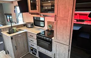 Meet Your Adventure RV –Surveyor Legend 276BHLE