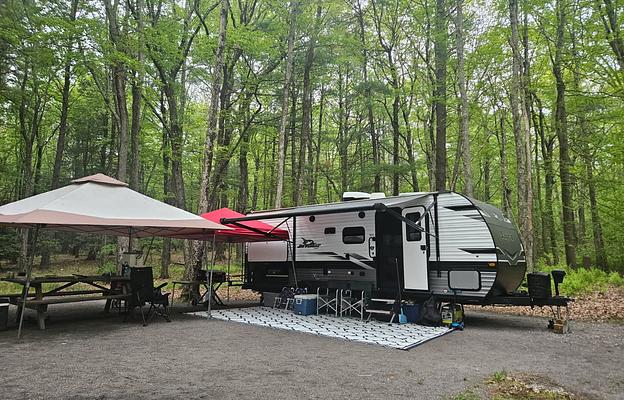 Flyer – Your Affordable Adventure