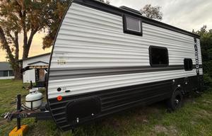 2024 Family Bunkhouse- Easy to Tow- Sleeps 6
