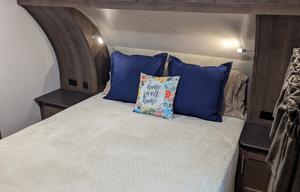No Towing Needed! Luxury RV Sleeps 10