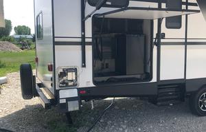 2020 Vibe 32BH RV rental photo 7