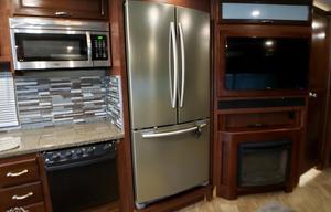2017 Fleetwood RV Bounder 35K