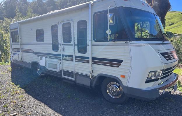1986 Itasca Sunflyer M27RU RV rental photo 1
