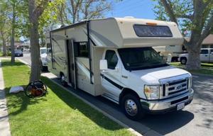2017 Coachmen RV Leprechaun 260DS Ford 450