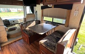 Adventure-Ready Bunkhouse RV – Sleeps 8
