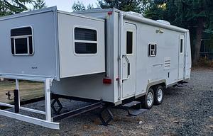 2006 KZ Sportsman Frontier