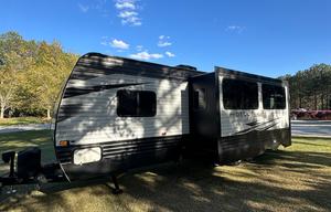 Keystone Hideout 29DFS Bunkhouse