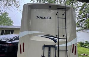 2018 Thor Motor Coach Siesta Sprinter 24SJ RV rental photo 6