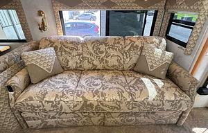 2005 Winnebago Journey 36M
