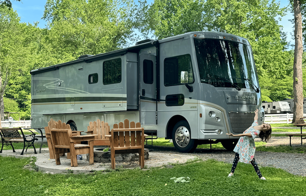 2021 Winnebago Adventurer 36Z