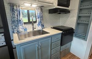 Cozy, Dog Friendly RV
