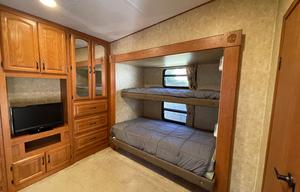 Spacious 5th Wheel, Incredible Bunkroom Floorplan!
