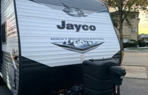 TT2 - 10 Person w/ Bunk- The RV Rental Factory