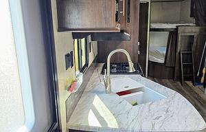 2019 Jay Flight 28BHBE RV rental photo 9