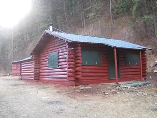 Miller Cabin, Loop: MILLER CABIN
