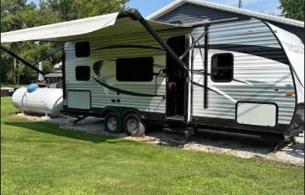 Fully stocked bunkhouse - Pet friendly - Sleeps 5!