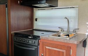 (LIKE NEW) 2015 Forest River Rockwood Mini Lite