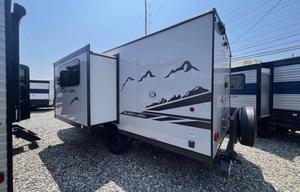 2024 FOREST RIVER RV CHEROKEE WOLF PUP BLACK