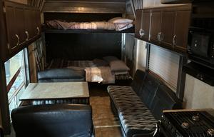 2010 Eclipse Attitude F33AKSG RV rental photo 8