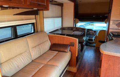 32’ Jayco Greyhawk  - comfortable Class C RV