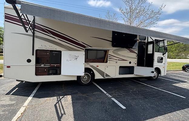 Travel with Ease & Comfort! Pets Welcome