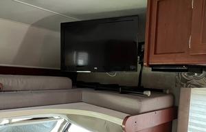 2014 Winnebago Minnie Winnie 25B