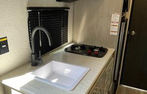 Sleeps 6 | Lightweight | Camping or Temporary Stay