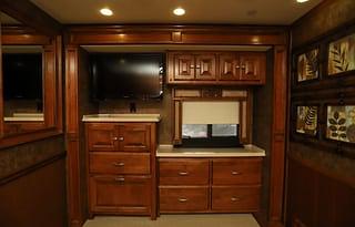 2012 Tiffin Motorhomes Phaeton 40 QBH