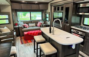 Ruby! Our REFLECTION 303RLS is ready for Glamping+