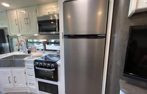2023 Coachmen Mirada 32LS – Family Adventure Ready