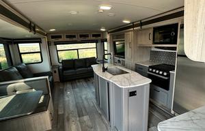 2022 Heartland Sundance Ultra Lite 293RL