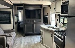 2022 Jayco 36’ – Sleeps 8,Private Bedroom,Spacious