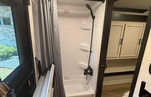 Luxury Camping Experience | Spacious Sabre 36DBB