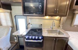 2019 Four Winds 24F RV rental photo 6