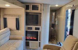 Modern Coachmen Catalina | Sleeps 6