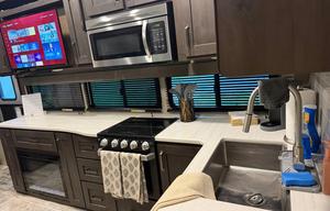 2021 Fifth Wheel with 2 Slide Outs