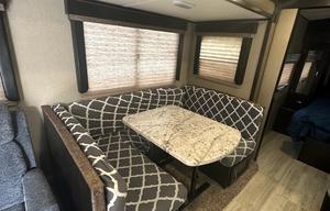Small Family luxury Camper Rental