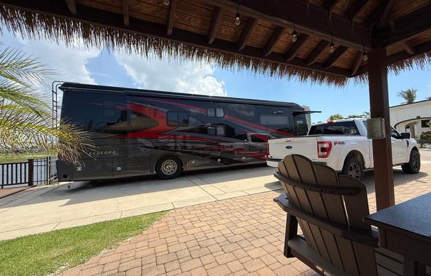 2022 Tiffin Motorhomes Allegro RED 360 38 KA RV rental photo 1