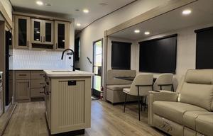 Lakeside Leisure 2026 5th Grand Design Fifth Wheel