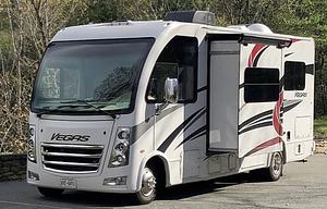 2022 Thor Motor Coach Vegas 24.1 Sleeps 6!