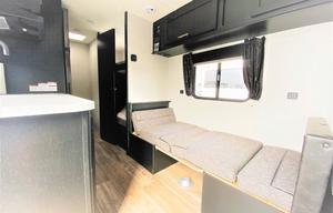 **Rent my 2022 RV Delivered to RV Parks+Sleeps 5**