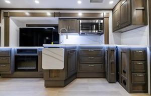 Brand New Dynamax DX3! luxury on wheels