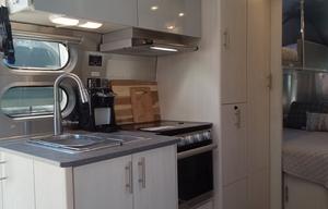 NEW! Airstream Flying Cloud 23' (Sarah Jane)